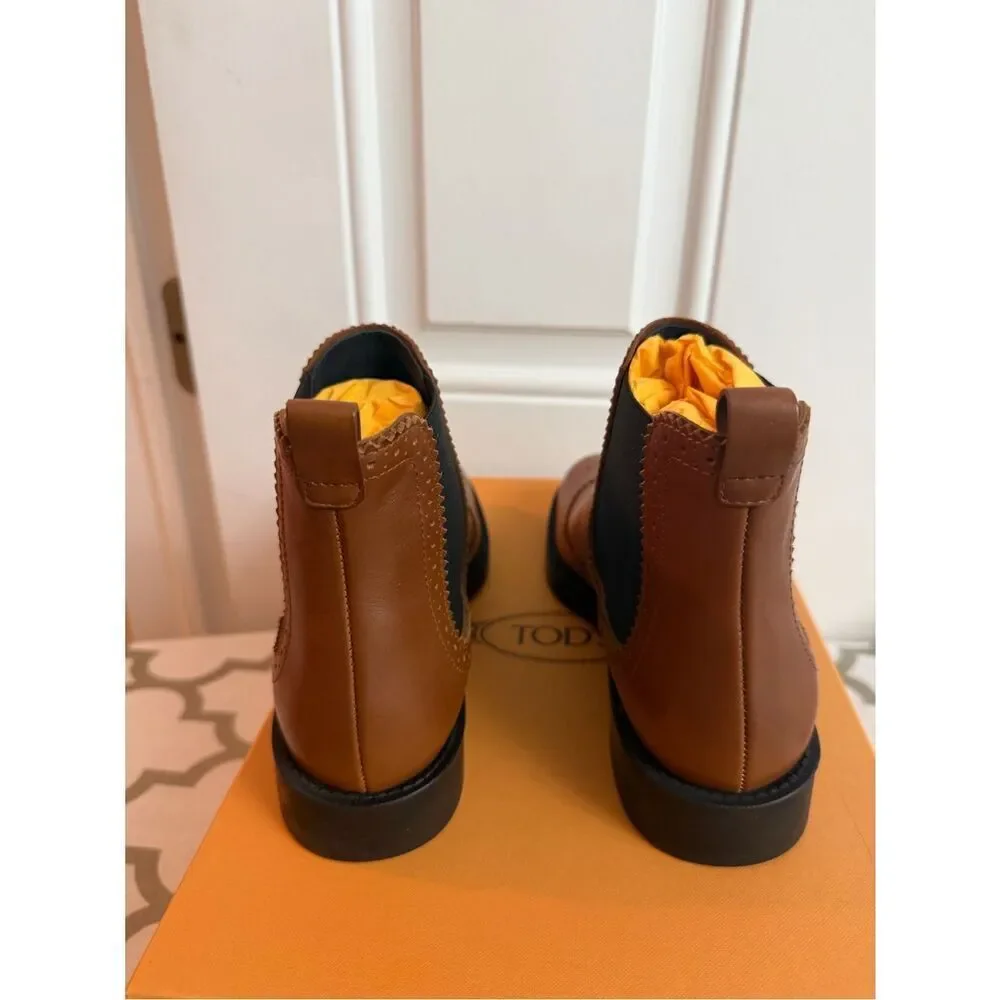 Tod’s leather brown chelsea boots New in the box Size 36= US 6